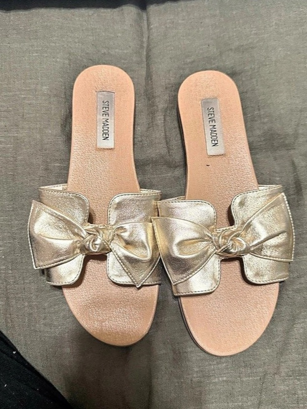 Steve Madden Gold Bow Slide Sandals Like New